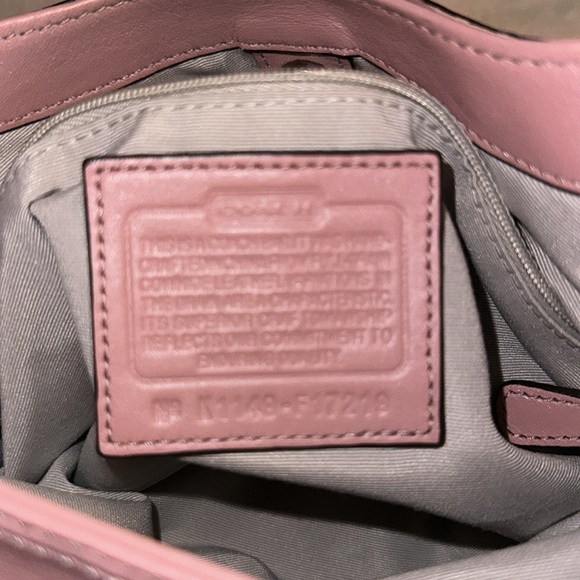 Pink coach shoulder bag - Picture 9 of 10